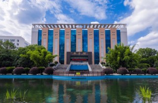 黑龙江考生多少分能上上海电子信息职业技术学院2026（附2022-2025录取分数线）