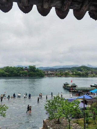 游桃花潭