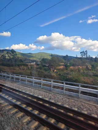 旅行途中……