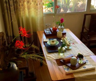 花与茶事相融，中式茶席花之美