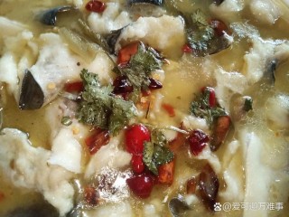 慢慢吃鱼，总有一种回到老时光的感动，很讲究很温柔，也很安心