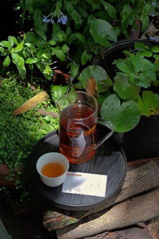 人生最高级的享受：一个院子一杯茶，三餐四季还有你