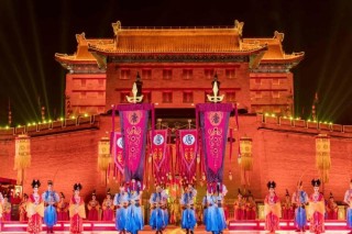 夜长安，新曲江，共赏秋水长天一色