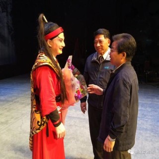宝岛名媛故事：蔡氏姐妹为家族政商联姻，蒋氏兄弟一怒拔枪为红颜