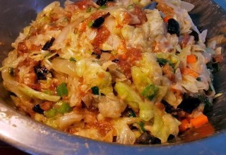 有才何须多开口，万般滋味肚中藏，美丽三彩饺子，快来尝