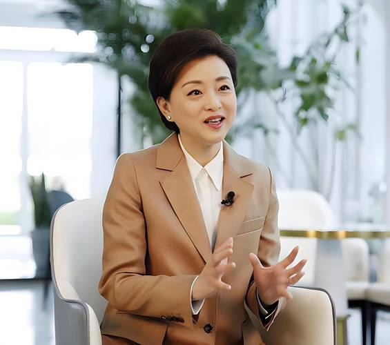 杨澜成功的背景揭密  第1张