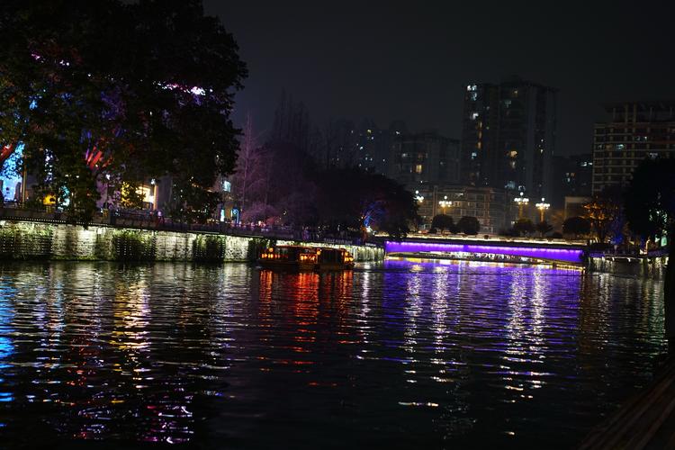 今夜夜色如水  第1张