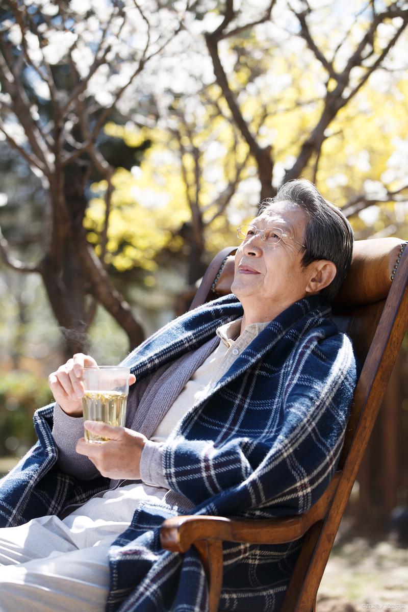 这个中年人  第1张