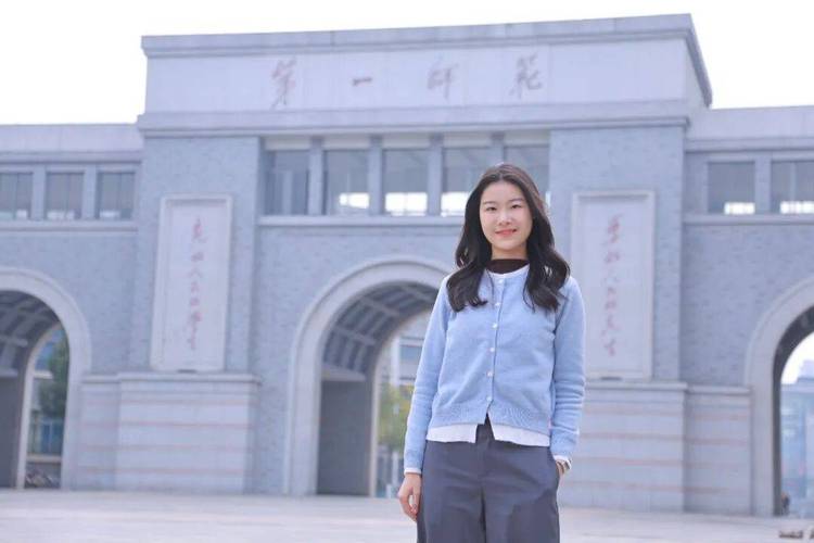 云浮好榜样丨黄钰瑶：勤学善思、乐于奉献的“逐梦女孩”  第1张