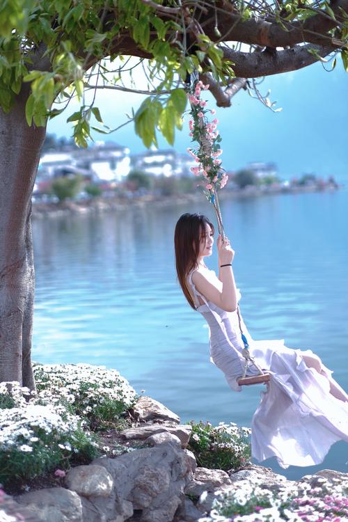 一个女人独步清秋 第1张 一个女人独步清秋 第1张