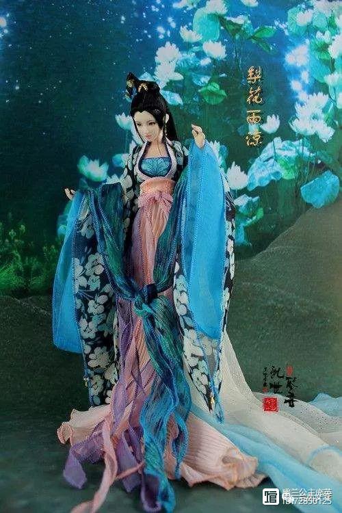 一任千寻醉年华  第1张