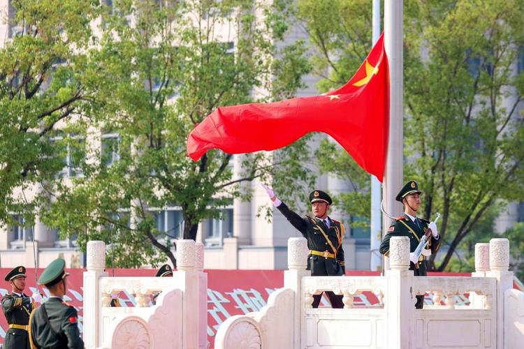 国旗飘飘,伴我成长——升旗仪式 第1张 国旗飘飘,伴我成长——升旗仪式 第1张