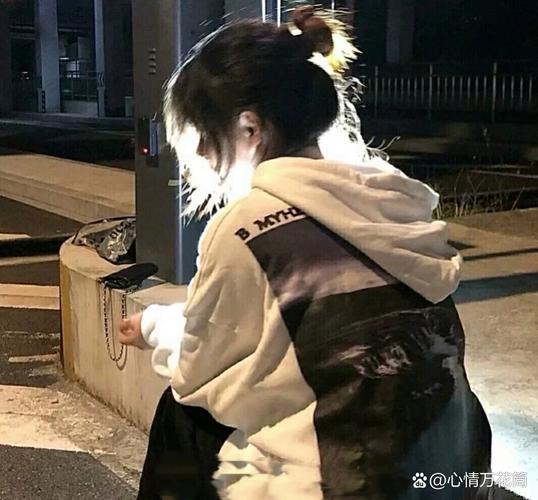 学生气质女头和情话丧句:后来,我学会了比你先说再见 第1张 学生气质女头和情话丧句:后来,我学会了比你先说再见 第1张