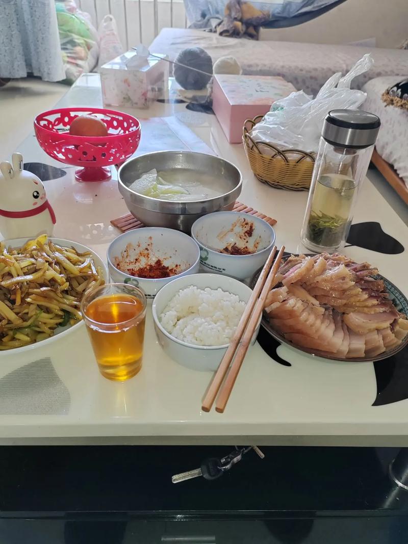 1人份午餐,随手发朋友圈,留言炸了,有人赞有人不理解 第1张 1人份午餐,随手发朋友圈,留言炸了,有人赞有人不理解 第1张