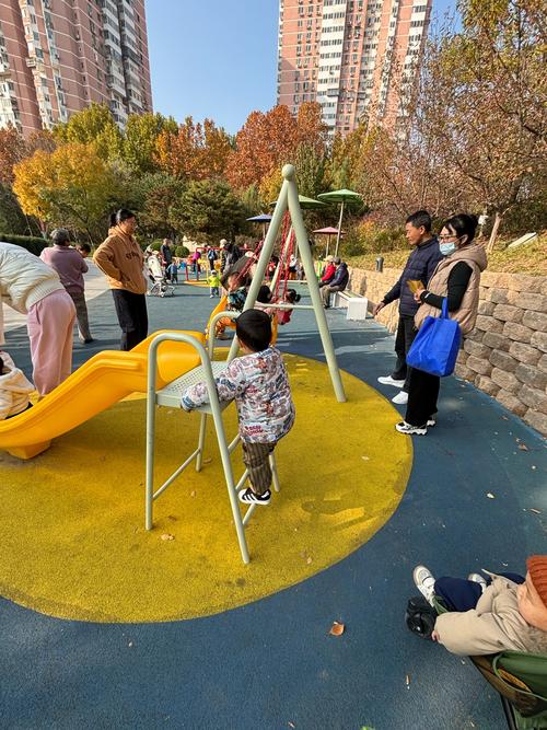 读《荡秋千》,玩快乐运动|新家庭,心行动·亲子日常生活三个三 第1张 读《荡秋千》,玩快乐运动|新家庭,心行动·亲子日常生活三个三 第1张