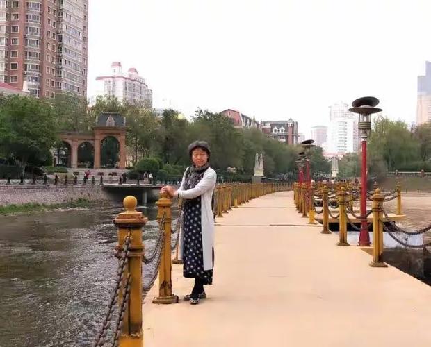 庆贺改革换新貌 （打一字）  第1张