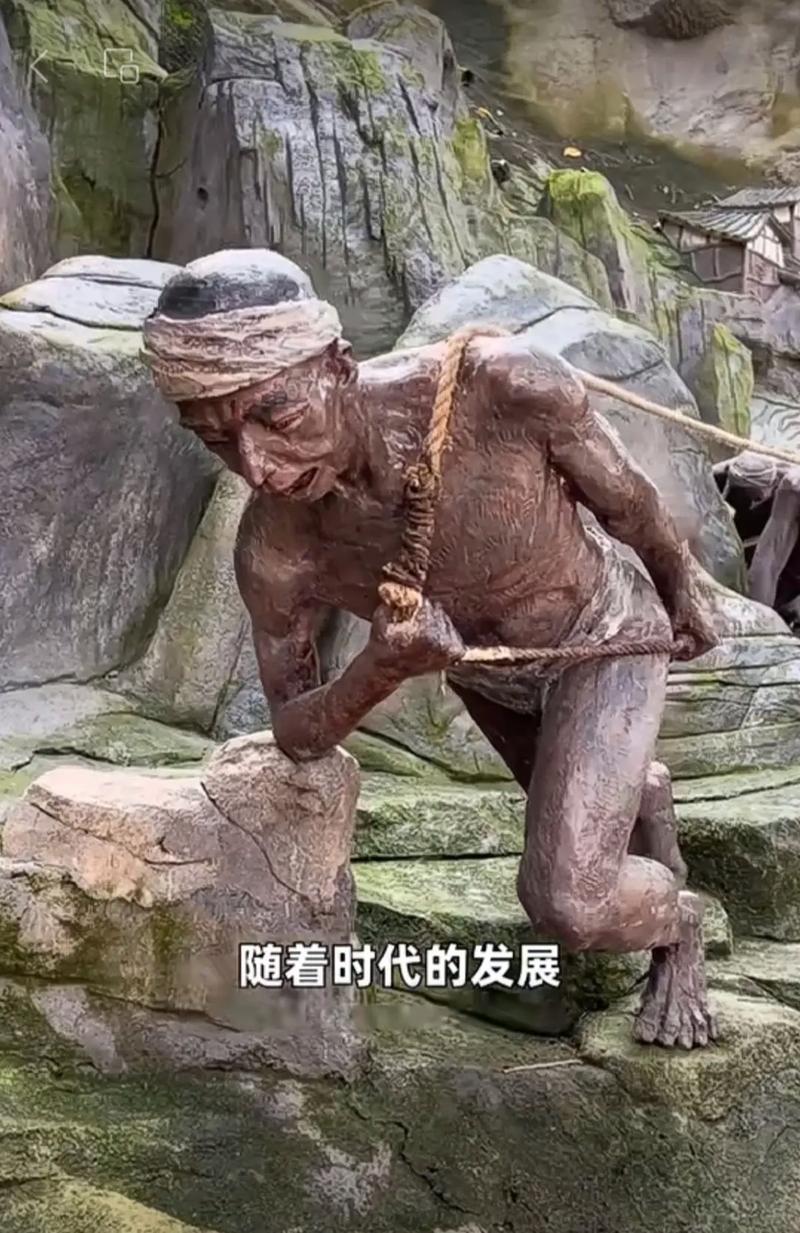 钢铁大汉地里站，腰缠钢绳力无边，一个吊锤把土扎，层层泥浆往外翻。 （打一物）  第1张