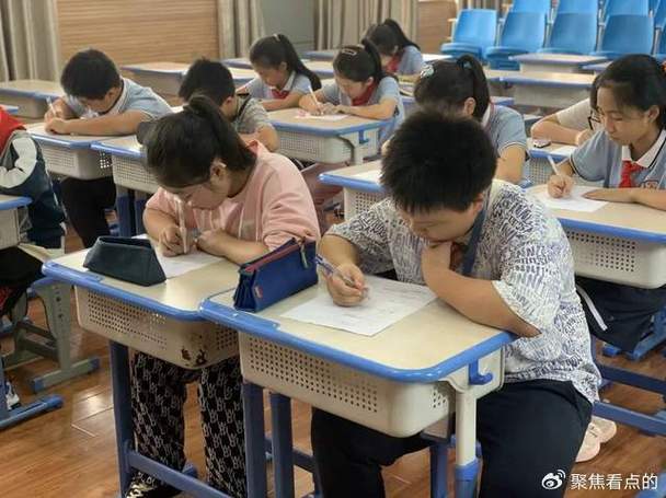 吴江经济技术开发区天和小学:诗词风浸润校园 飞花令传韵悠长 第1张 吴江经济技术开发区天和小学:诗词风浸润校园 飞花令传韵悠长 第1张