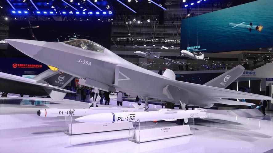 珠海航展上用阿拉伯语介绍武器，外国网民：客户就这么精准吗？  第1张