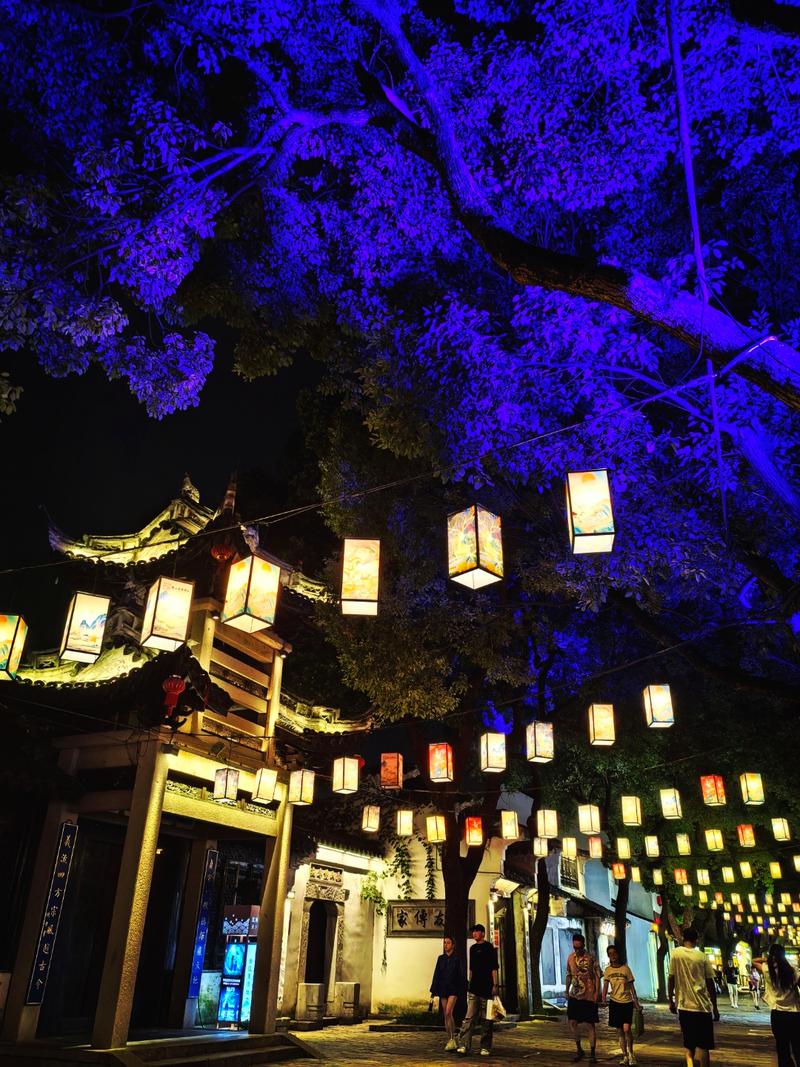 “一掬流年,满眼清欢”,行走的古城夜景~ 第1张 “一掬流年,满眼清欢”,行走的古城夜景~ 第1张