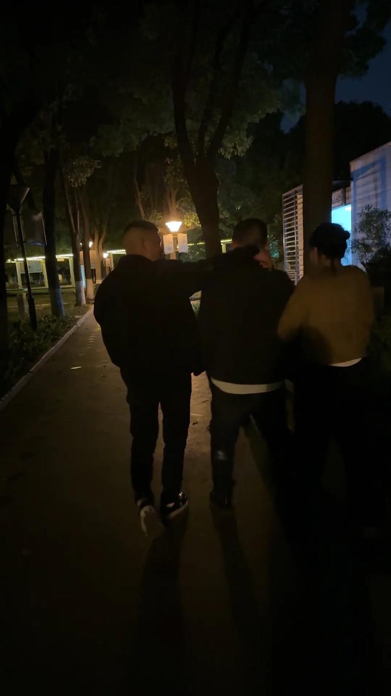 晚上和天哥小聚。 第1张 晚上和天哥小聚。 第1张