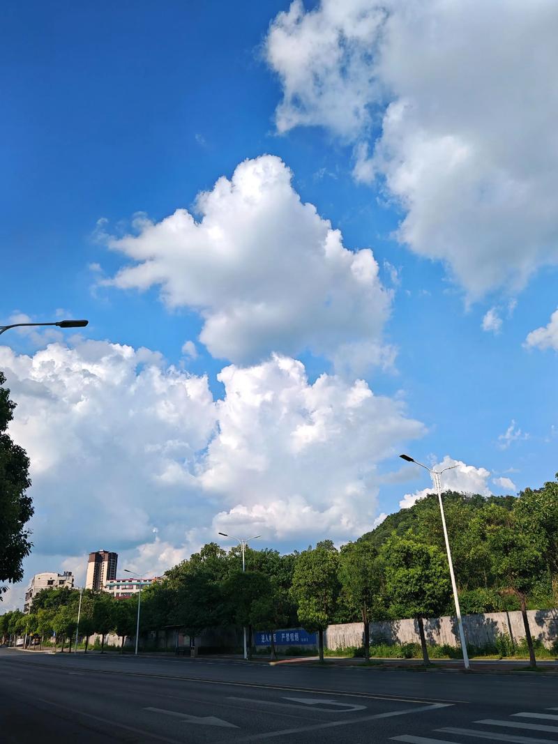 心境随人而变》 人的心境,如同天空中的云彩,变幻无穷 第1张 心境随人而变》 人的心境,如同天空中的云彩,变幻无穷 第1张