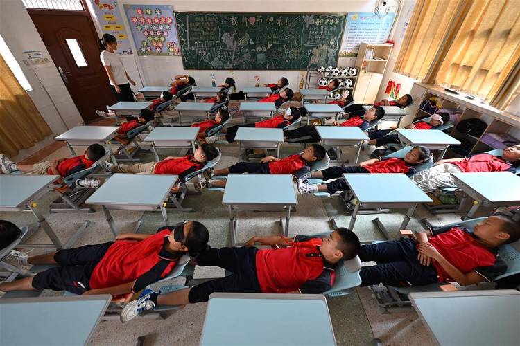 让学生“午休躺睡”,背后是教育的人文关怀 第1张 让学生“午休躺睡”,背后是教育的人文关怀 第1张