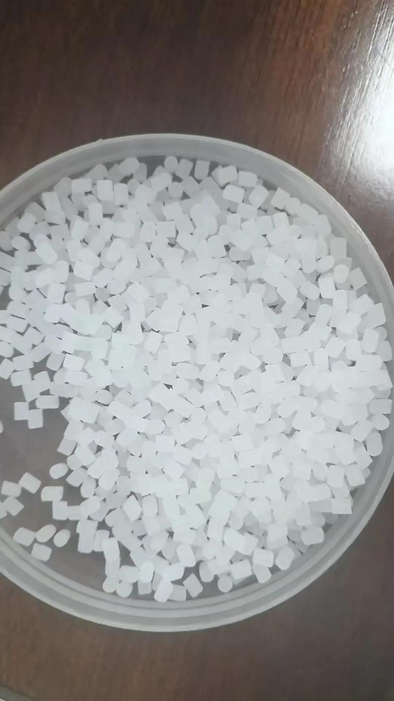 钟恒新材取得低收缩哑光聚酯膜母粒相关专利，使得制备的聚酯母粒兼顾良好的哑光性能和低收缩性能  第1张